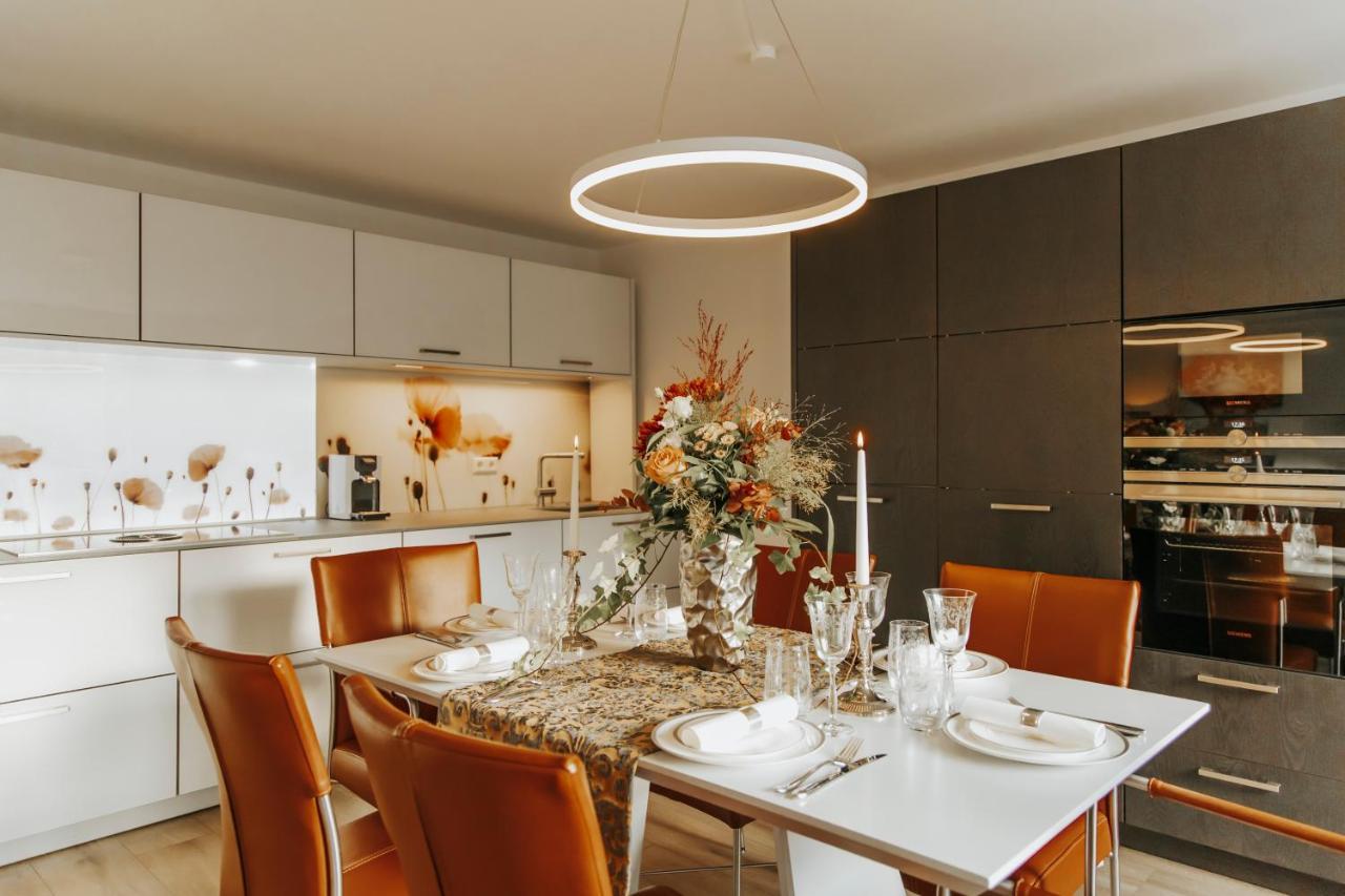 BlumenRaum - Ferienwohnung In Karlsruhe Bagian luar foto
