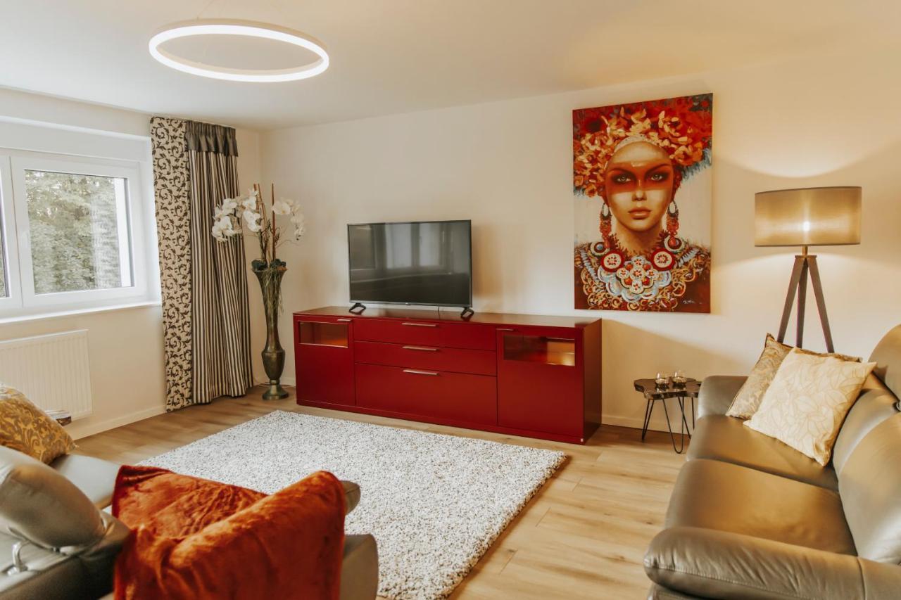 BlumenRaum - Ferienwohnung In Karlsruhe Bagian luar foto